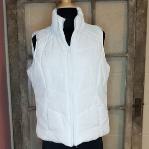SJB vest.  Size medium.  White.  Zipper front